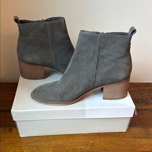 B.P. Gray Suede Ankle Boots size 12